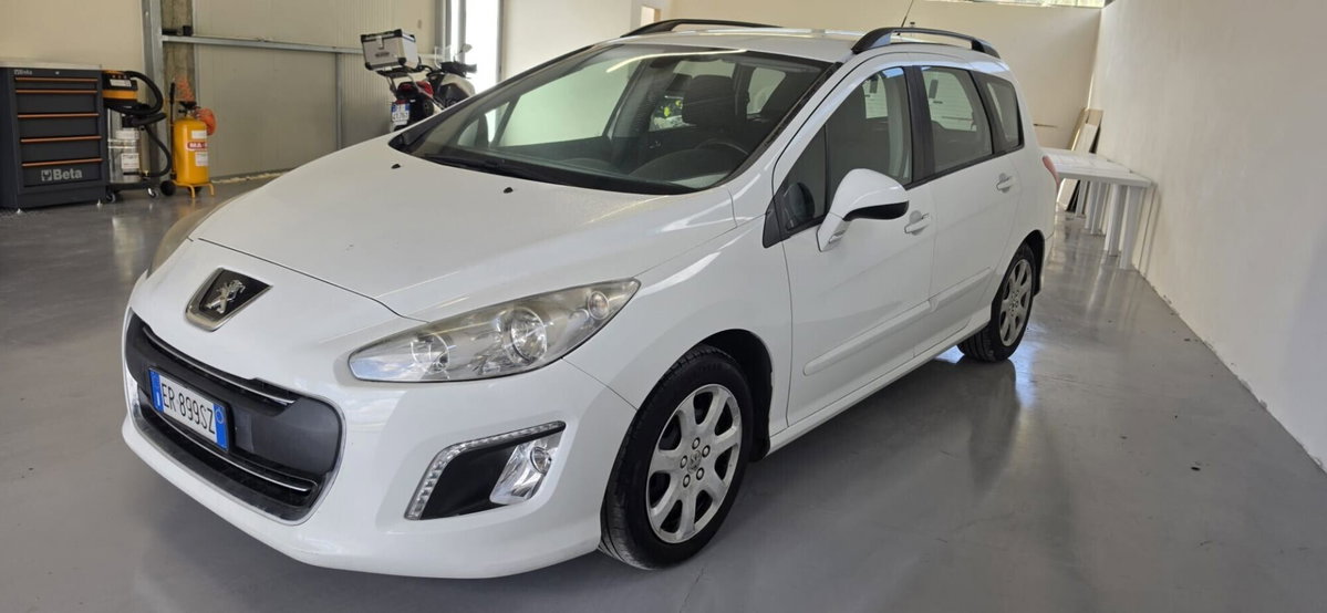 Peugeot 308 SW 1.6 8V e-HDi 115CV Stop&Start Active (2)