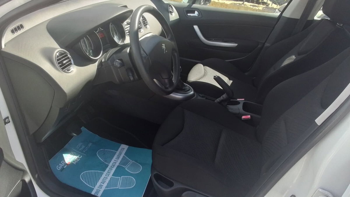 Peugeot 308 SW 1.6 8V e-HDi 115CV Stop&Start ETG6 Active (6)