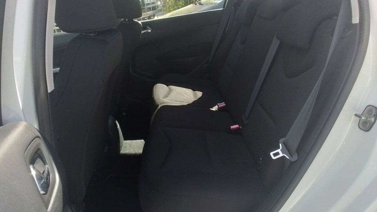Peugeot 308 SW 1.6 8V e-HDi 115CV Stop&Start ETG6 Active (8)