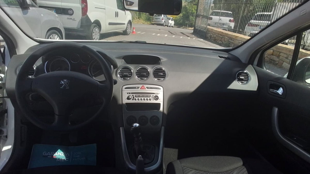 Peugeot 308 SW 1.6 8V e-HDi 115CV Stop&Start ETG6 Active (9)