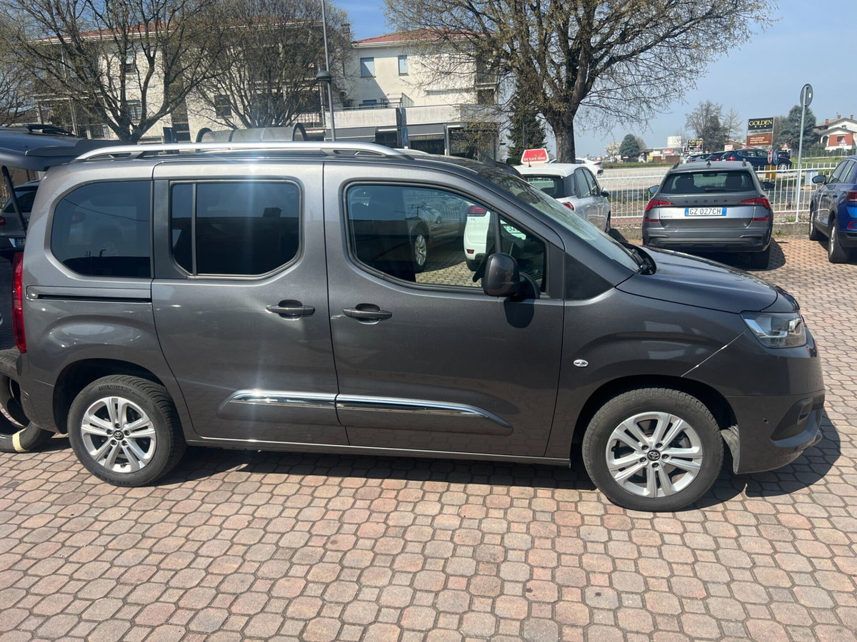 Toyota Proace Verso Verso 1.5D L0 D Executive (3)