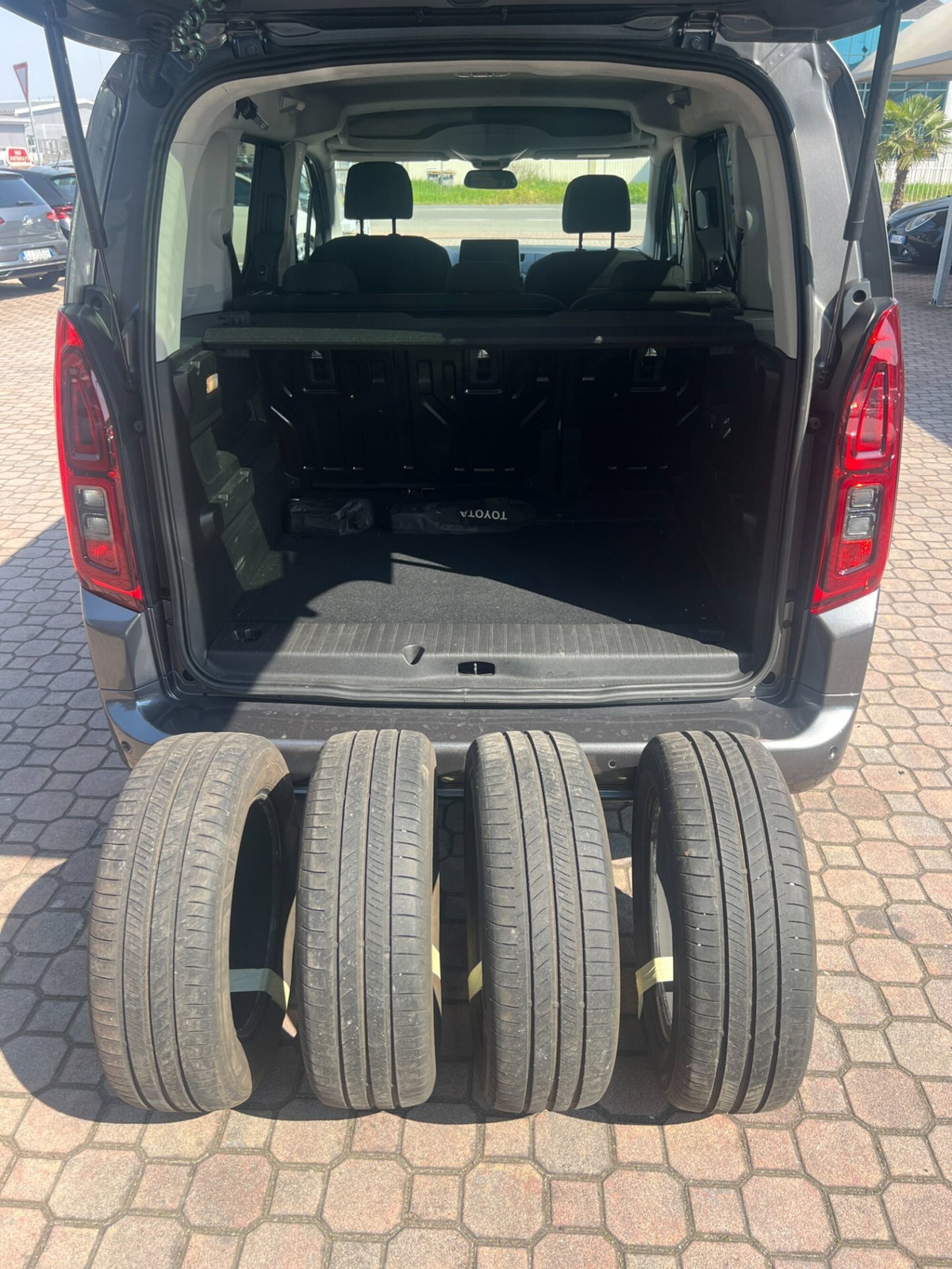 Toyota Proace Verso Verso 1.5D L0 D Executive (5)