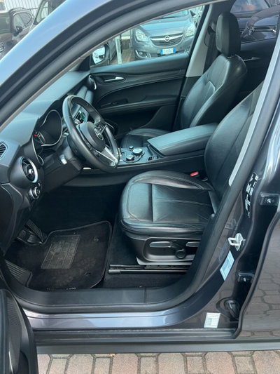 Alfa Romeo Stelvio Stelvio 2.2 Turbodiesel 210 CV AT8 Q4 Executive (11)