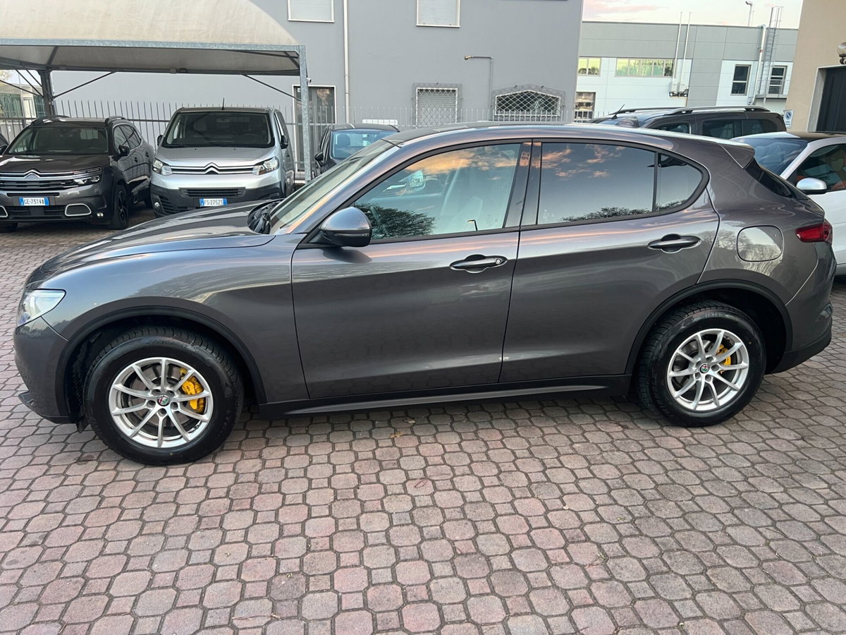 Alfa Romeo Stelvio Stelvio 2.2 Turbodiesel 210 CV AT8 Q4 Executive (2)