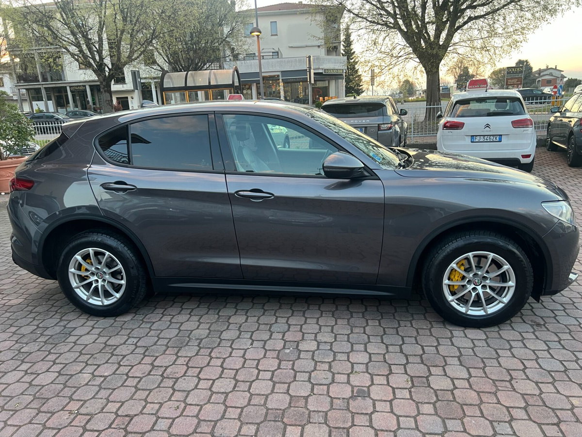 Alfa Romeo Stelvio Stelvio 2.2 Turbodiesel 210 CV AT8 Q4 Executive (3)