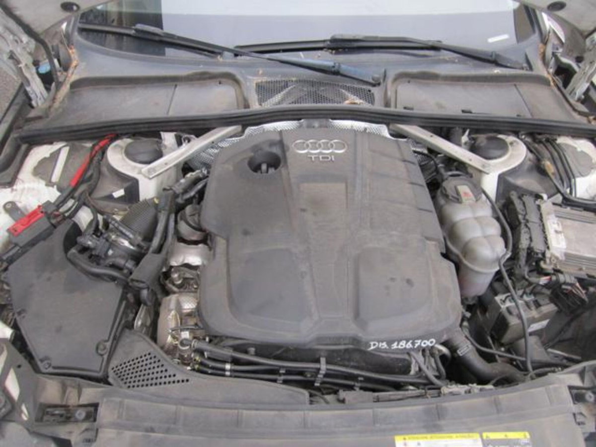 Audi A4 Avant 30 TDI (17)