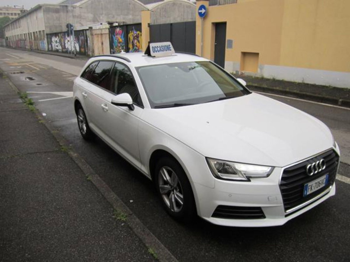 Audi A4 Avant 30 TDI (2)