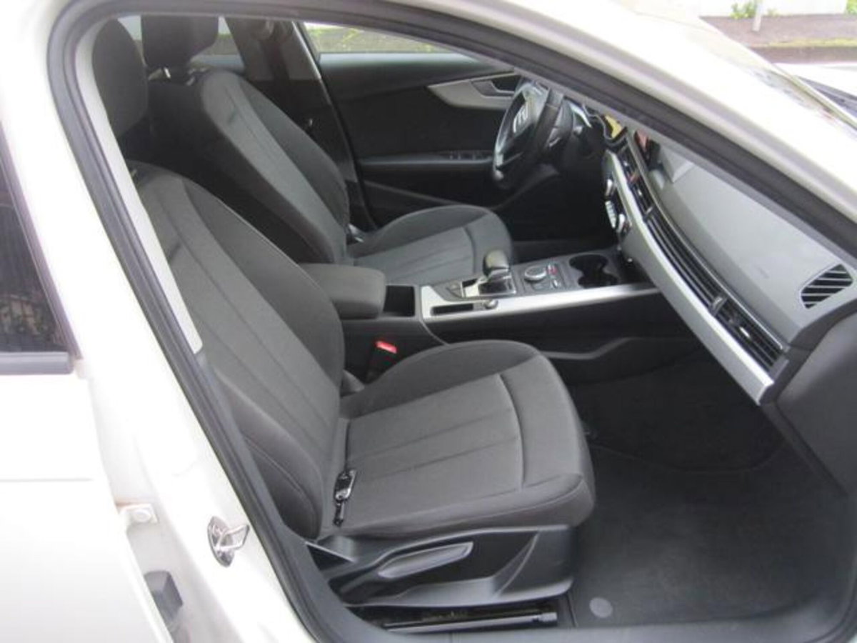 Audi A4 Avant 30 TDI (9)