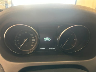Land Rover Discovery Sport 2.0 TD4 180 CV HSE Luxury (12)