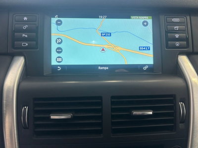 Land Rover Discovery Sport 2.0 TD4 180 CV HSE Luxury (15)