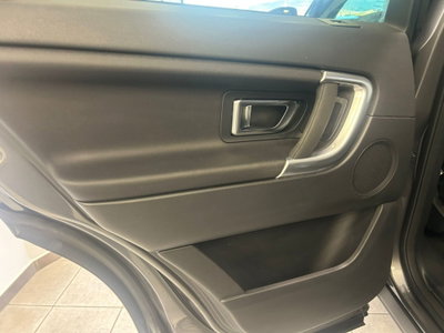Land Rover Discovery Sport 2.0 TD4 180 CV HSE Luxury (16)