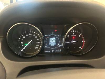 Land Rover Discovery Sport 2.0 TD4 180 CV HSE Luxury (9)