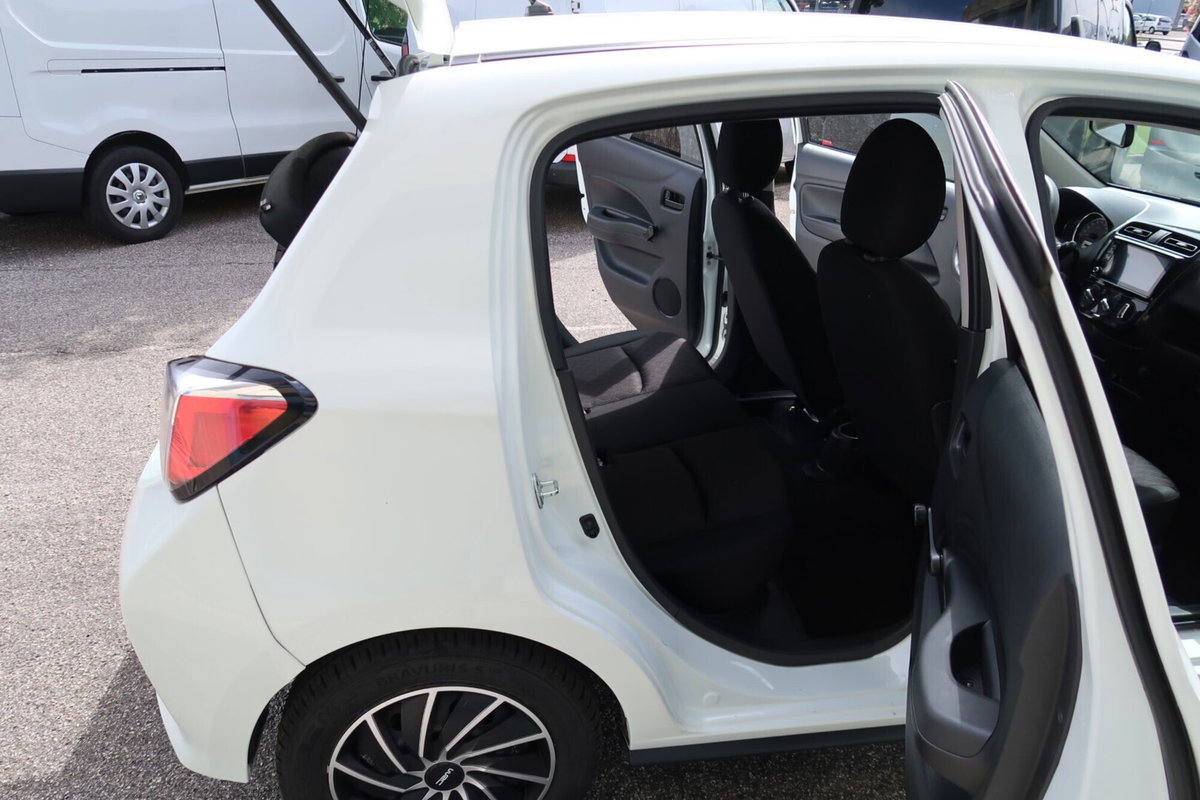 Mitsubishi Space Star 1.2 Intense SDA (13)
