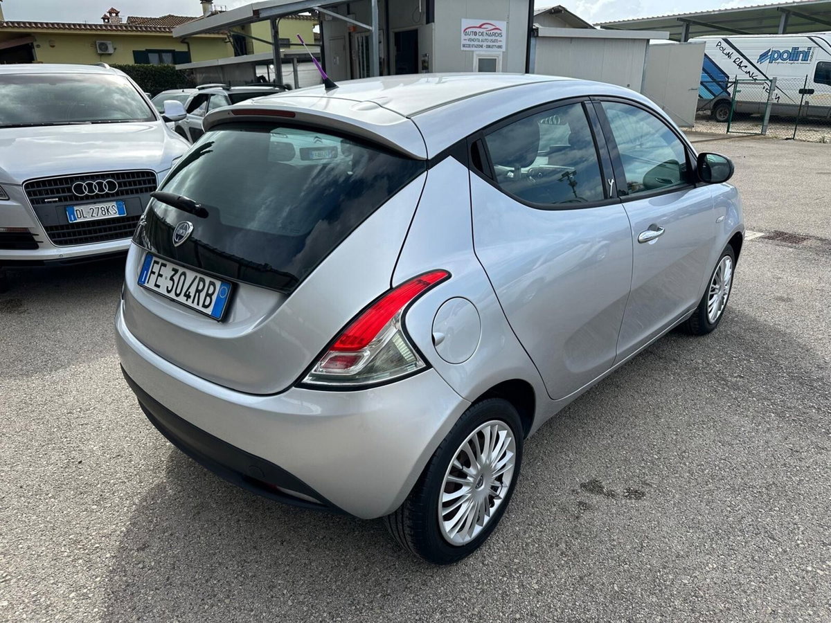 Lancia Ypsilon 1.3 MJT 16V 95 CV 5 porte S&S Gold (5)
