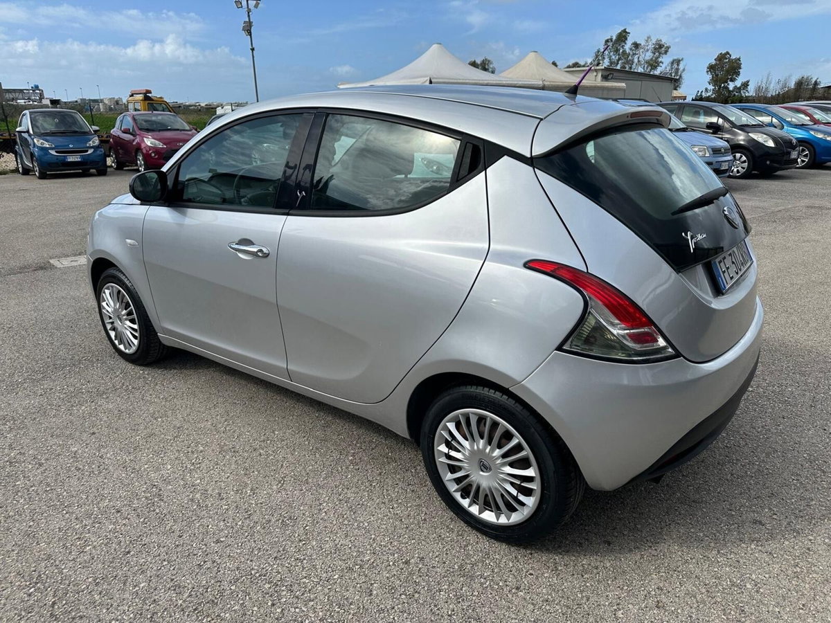 Lancia Ypsilon 1.3 MJT 16V 95 CV 5 porte S&S Gold (8)