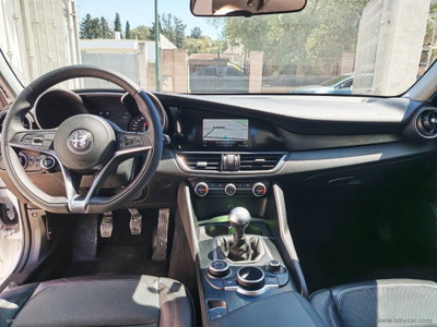 Alfa Romeo Giulia 2.2 Turbodiesel 150 CV (4)