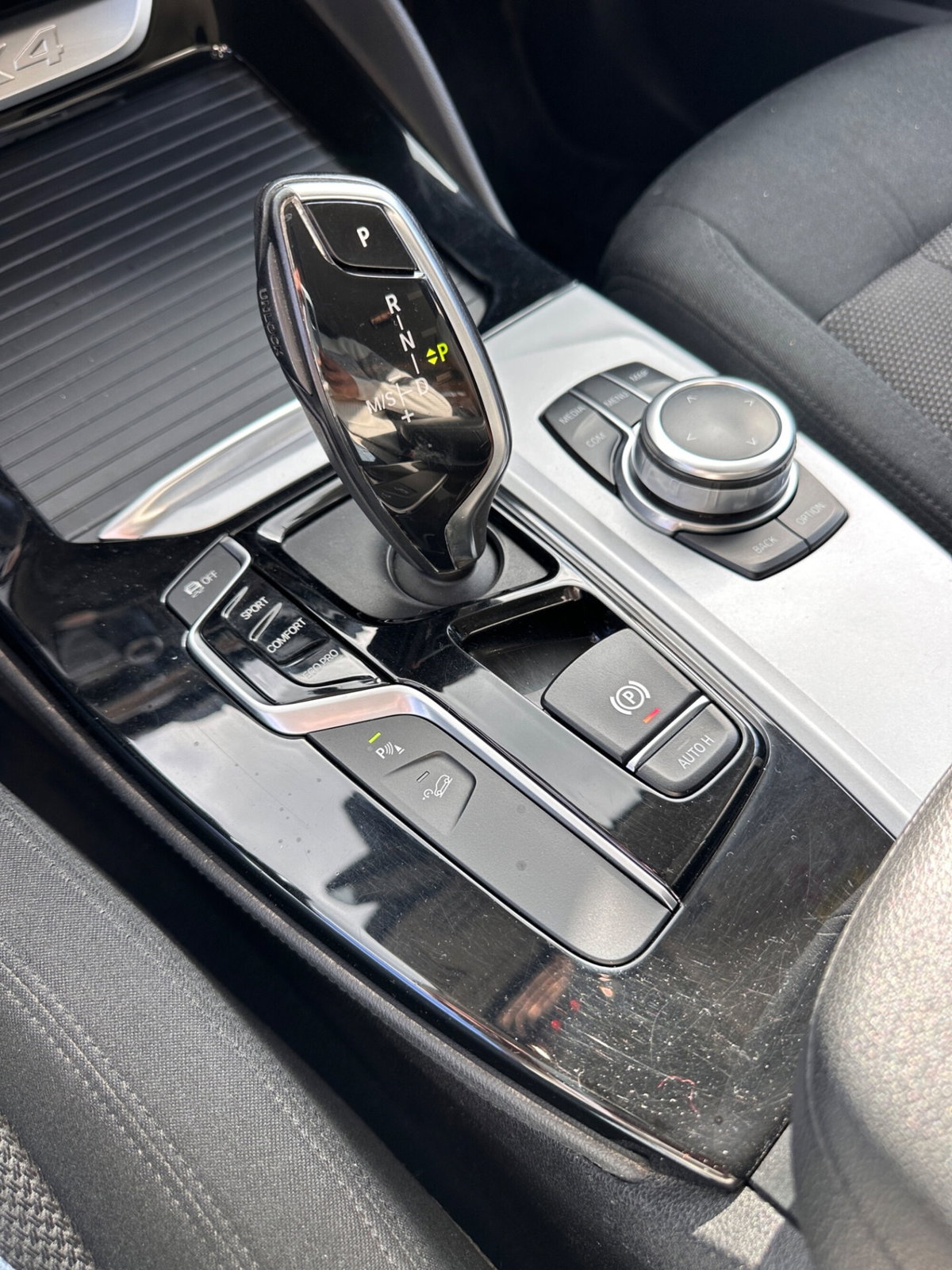 BMW X4 xDrive20d Business Advantage (12)