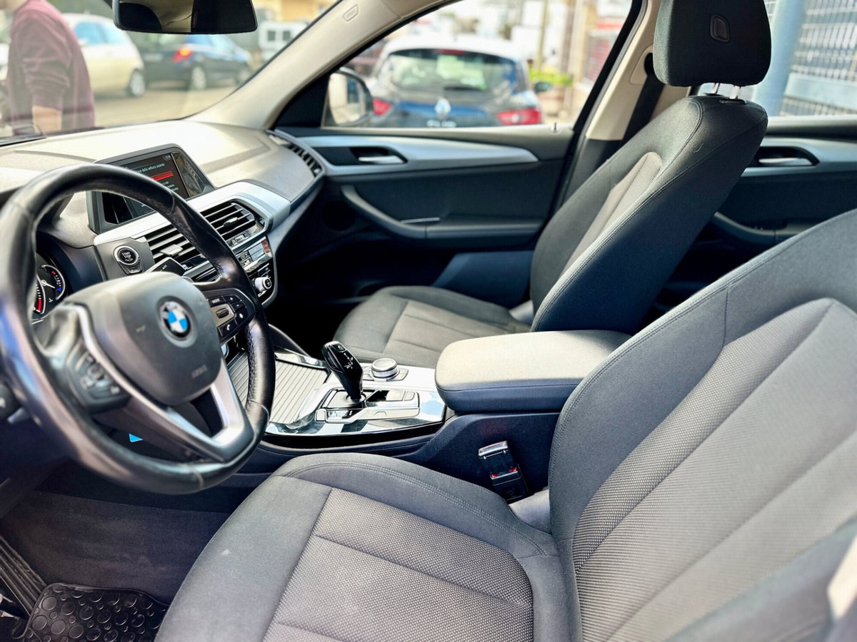 BMW X4 xDrive20d Business Advantage (9)