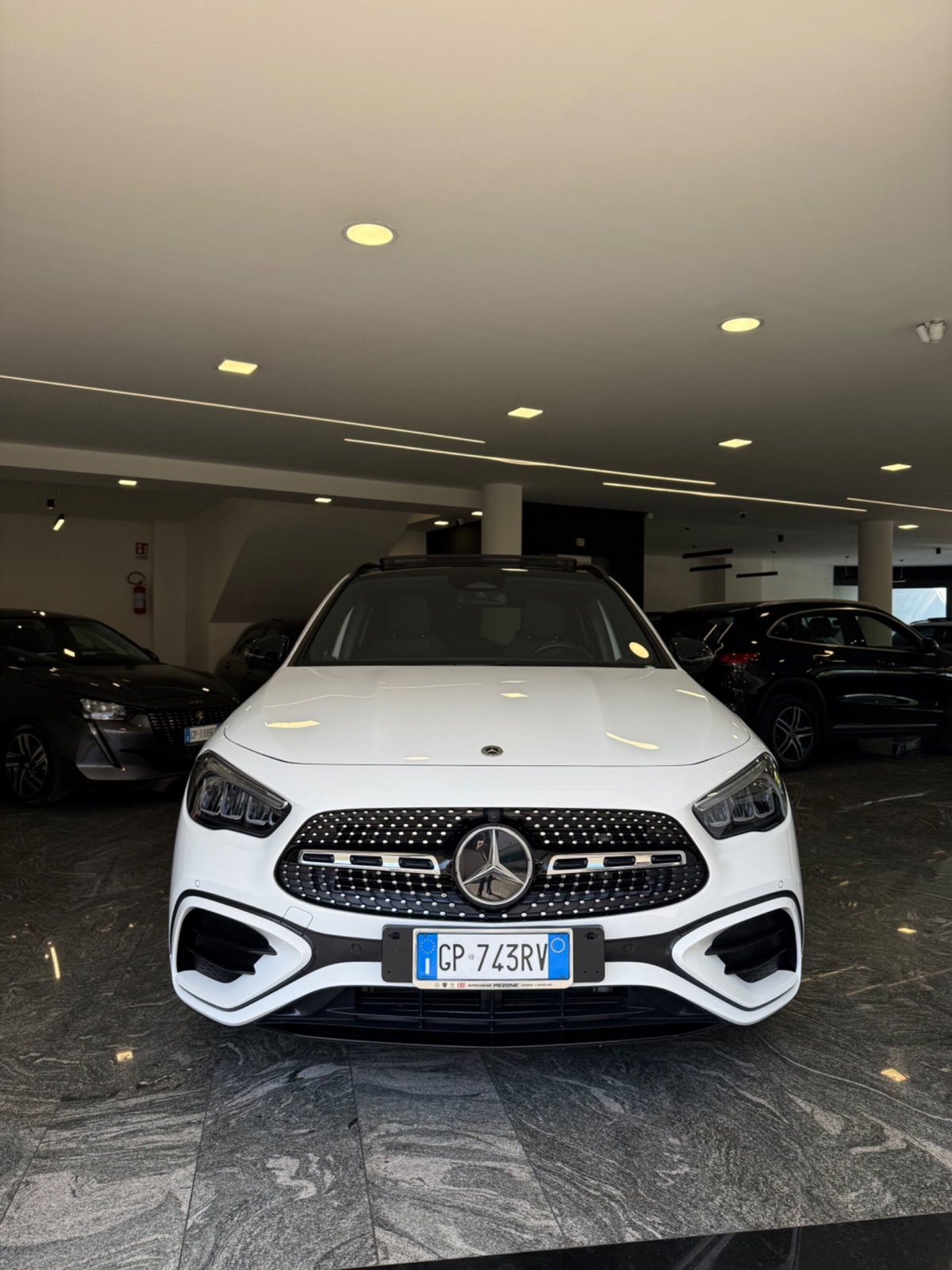 Mercedes-Benz GLA SUV 200 d AMG Line Premium Plus 4matic auto (2)
