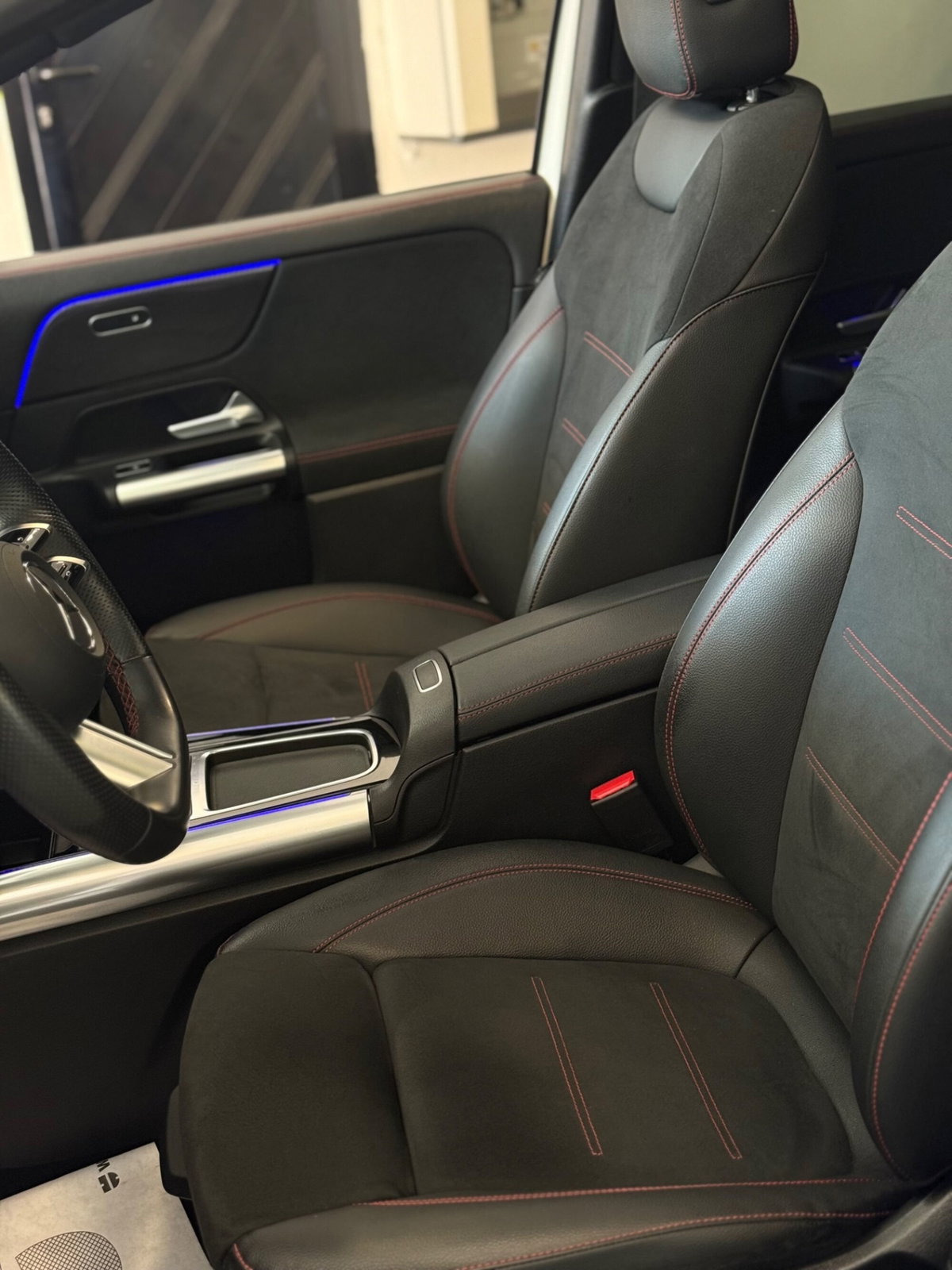 Mercedes-Benz GLA SUV 200 d AMG Line Premium Plus 4matic auto (9)
