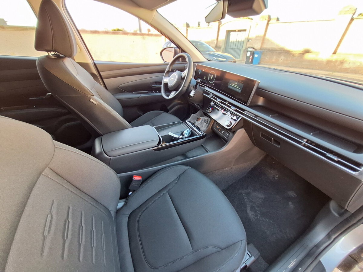 Hyundai Tucson 1.6 hev Xtech 2wd 239cv auto (11)