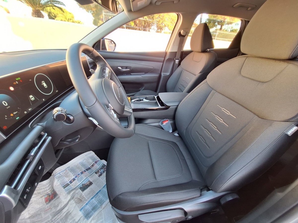 Hyundai Tucson 1.6 hev Xtech 2wd 239cv auto (14)