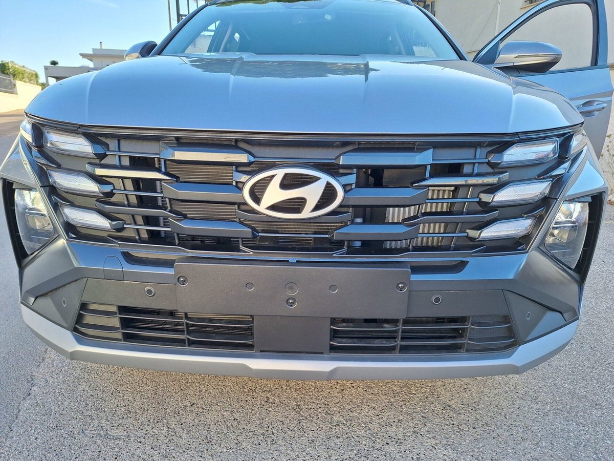 Hyundai Tucson 1.6 hev Xtech 2wd 239cv auto (20)