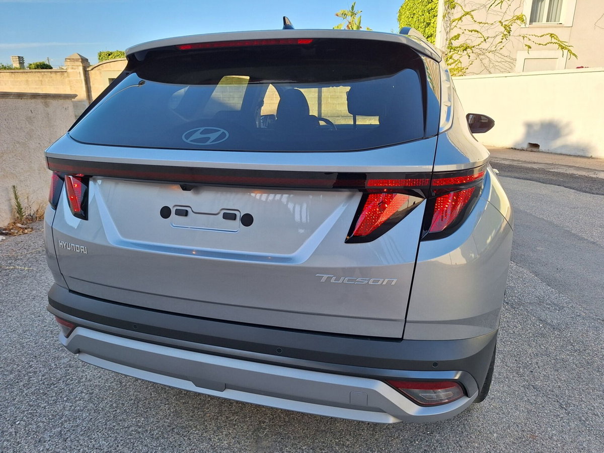 Hyundai Tucson 1.6 hev Xtech 2wd 239cv auto (7)
