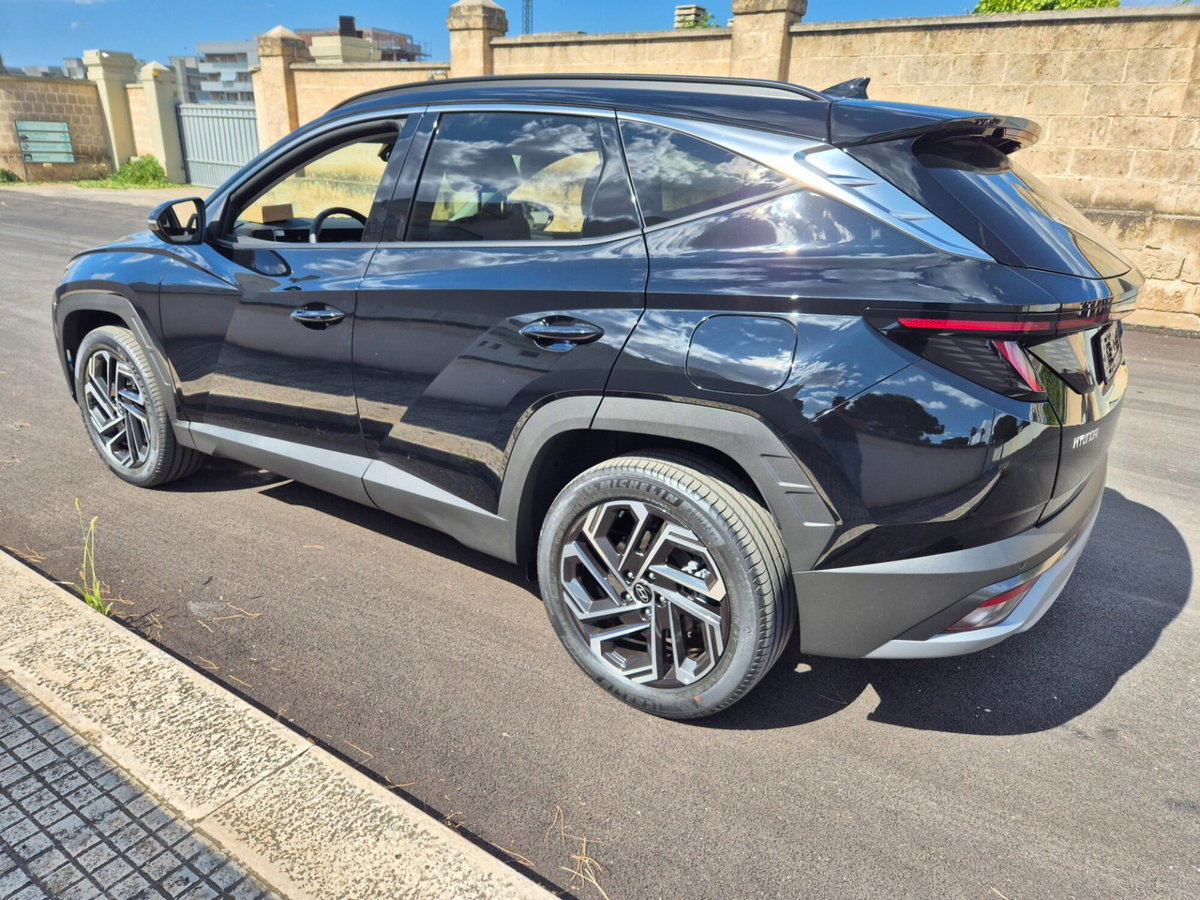 Hyundai Tucson 1.6 hev Exellence 4wd 239cv auto (11)