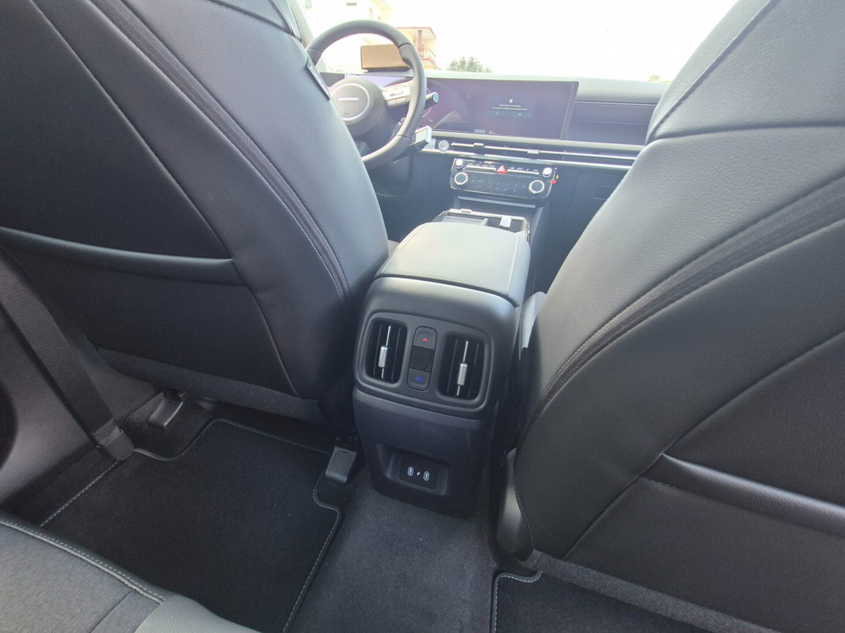 Hyundai Tucson 1.6 hev Exellence 4wd 239cv auto (16)
