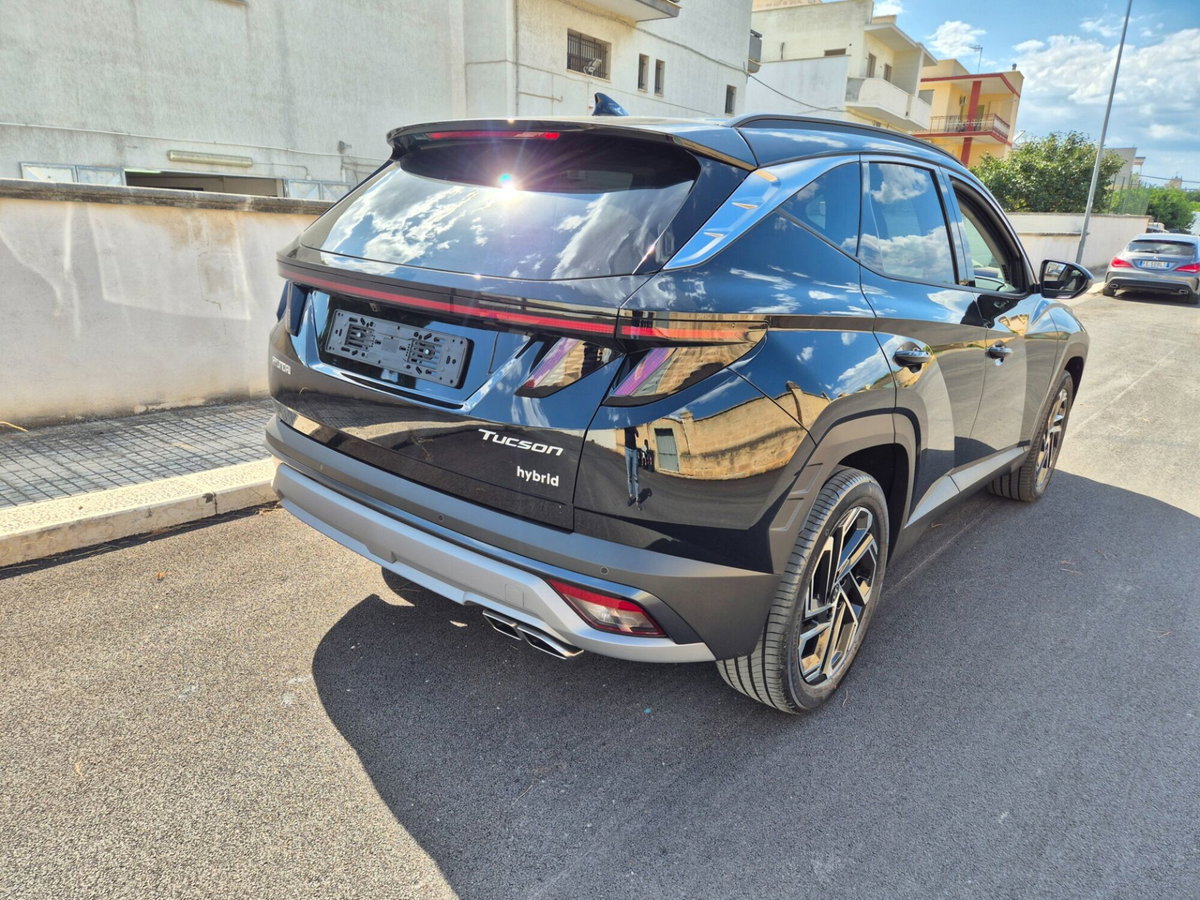 Hyundai Tucson 1.6 hev Exellence 4wd 239cv auto (8)