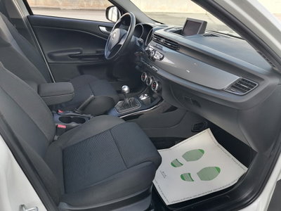Alfa Romeo Giulietta 1.6 JTDm-2 Exclusive (11)
