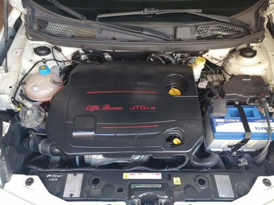 Alfa Romeo Giulietta 1.6 JTDm-2 Exclusive (19)