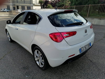 Alfa Romeo Giulietta 1.6 JTDm-2 Exclusive (7)