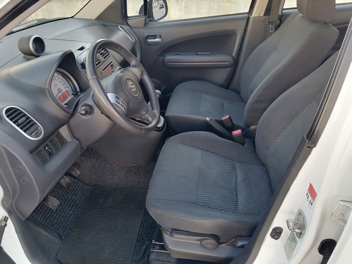 Suzuki Splash 1.0 VVT GL Style (13)