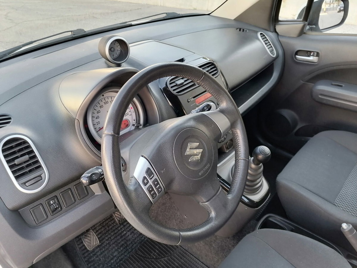 Suzuki Splash 1.0 VVT GL Style (17)