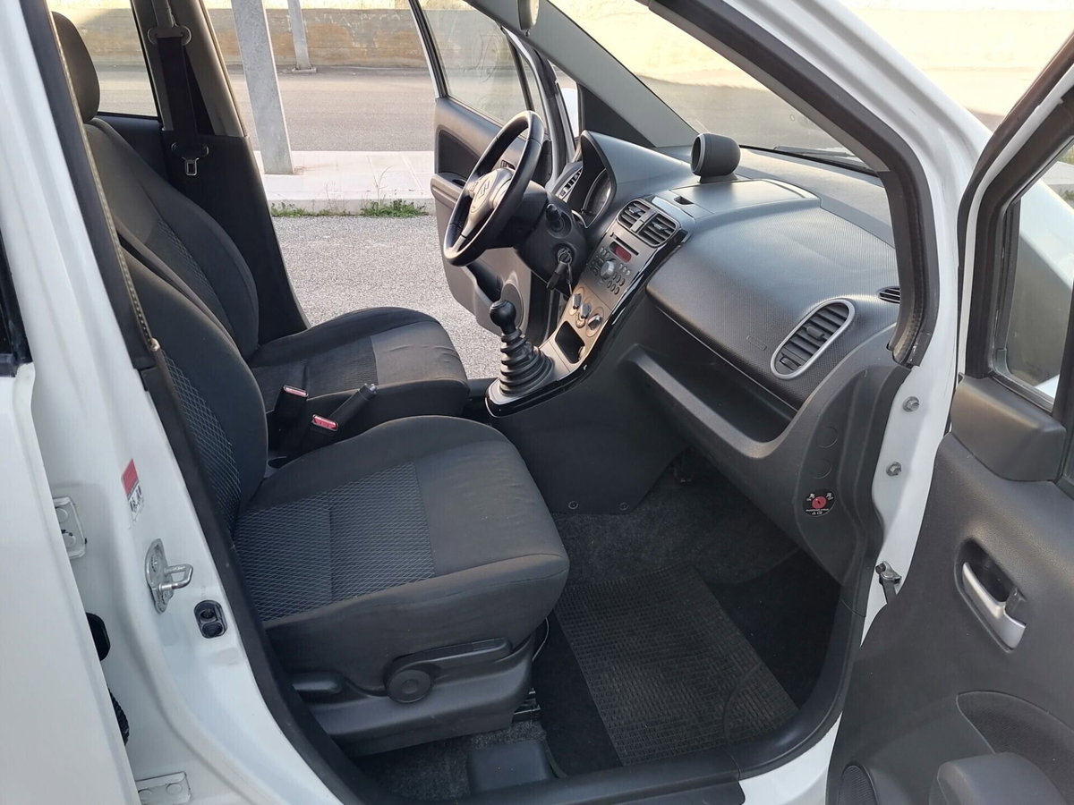 Suzuki Splash 1.0 VVT GL Style (18)