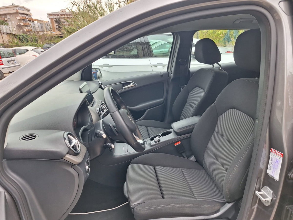Mercedes-Benz Classe B 180 d Executive (10)
