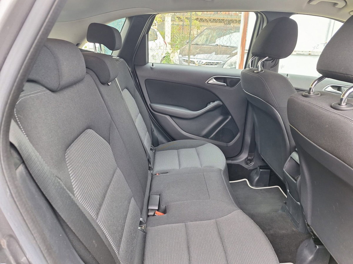 Mercedes-Benz Classe B 180 d Executive (17)