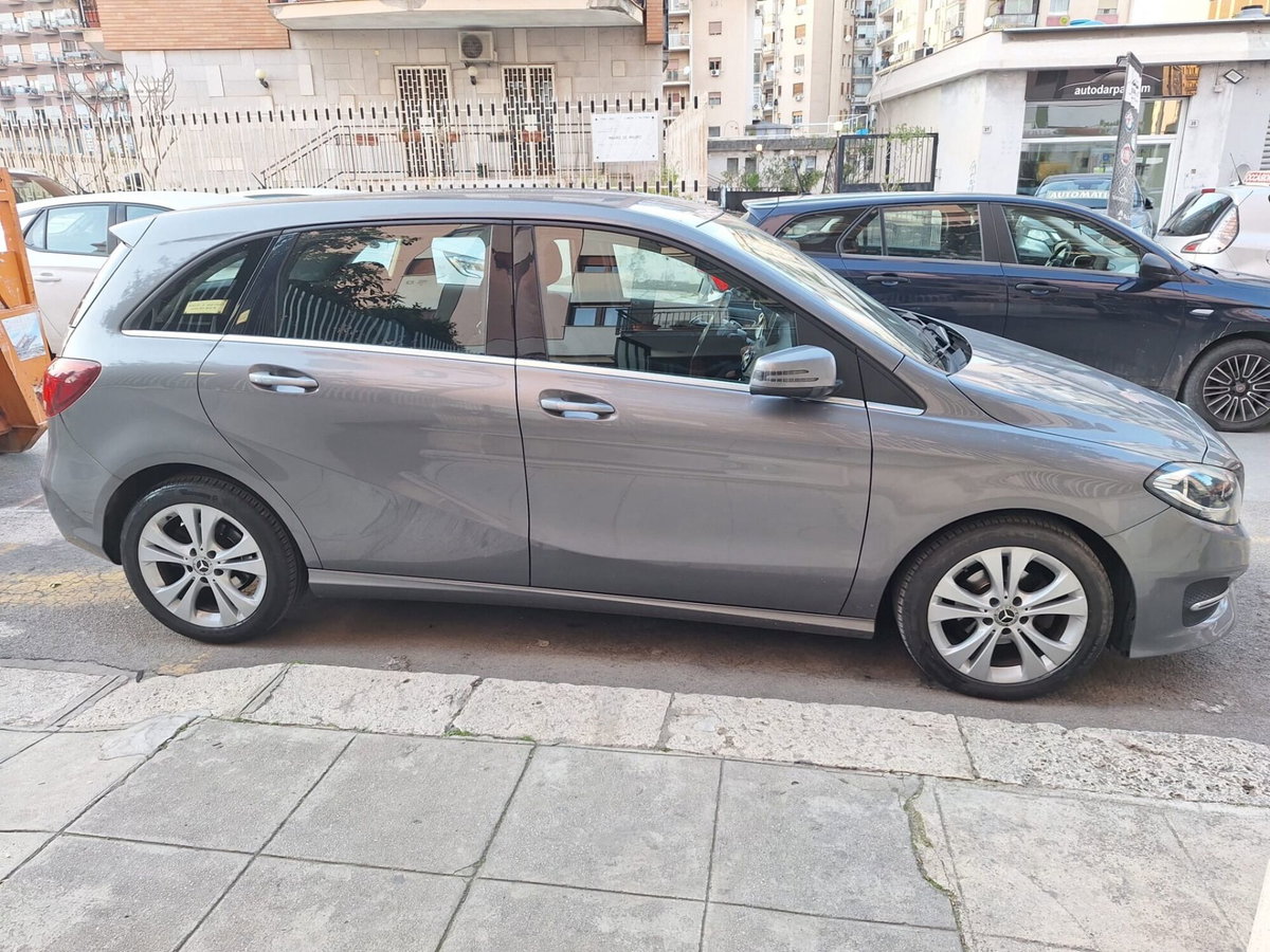 Mercedes-Benz Classe B 180 d Executive (2)