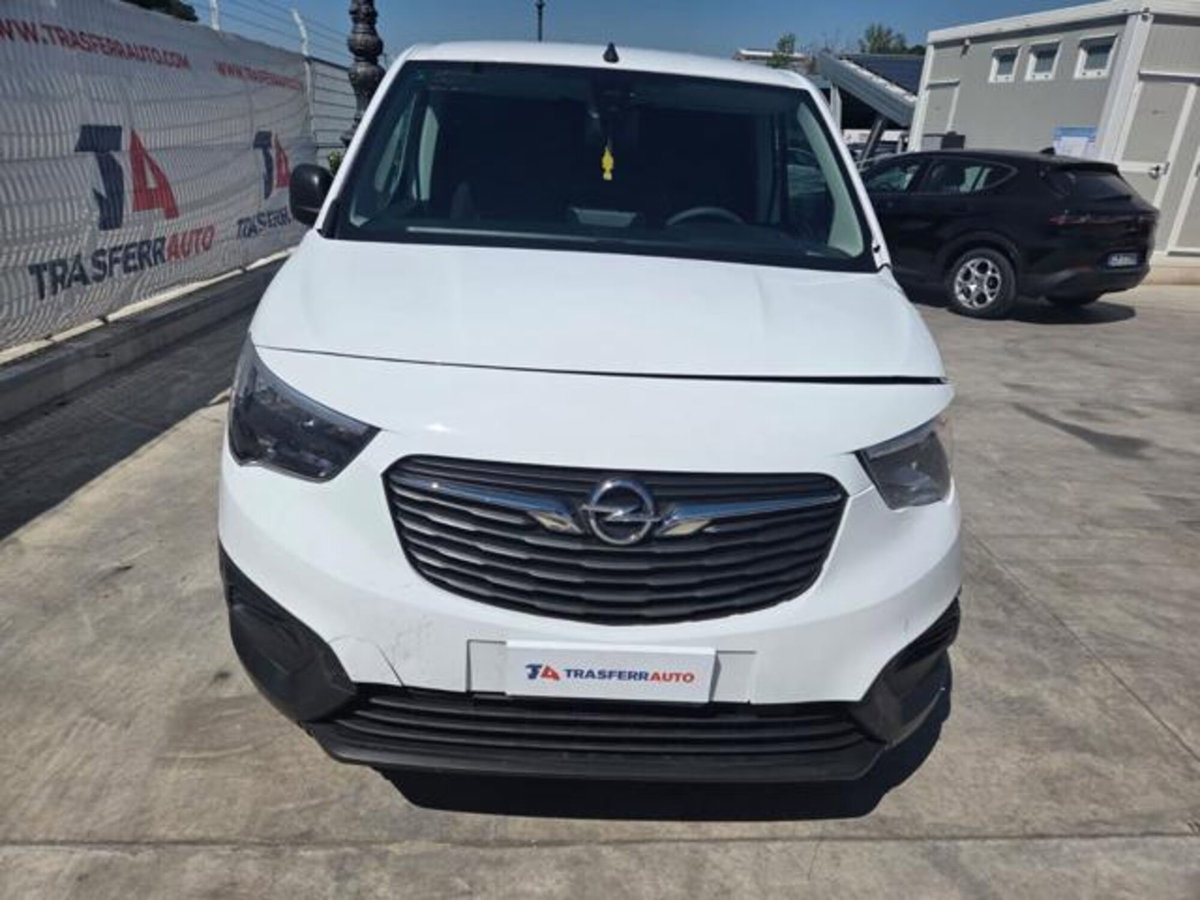 Opel Combo Furgone Cargo 1.5 Diesel 100CV PC 650kg Edition (7)
