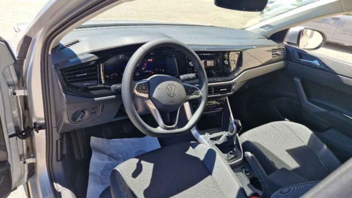 Volkswagen Taigo 1.0 tsi Edition 95cv (6)