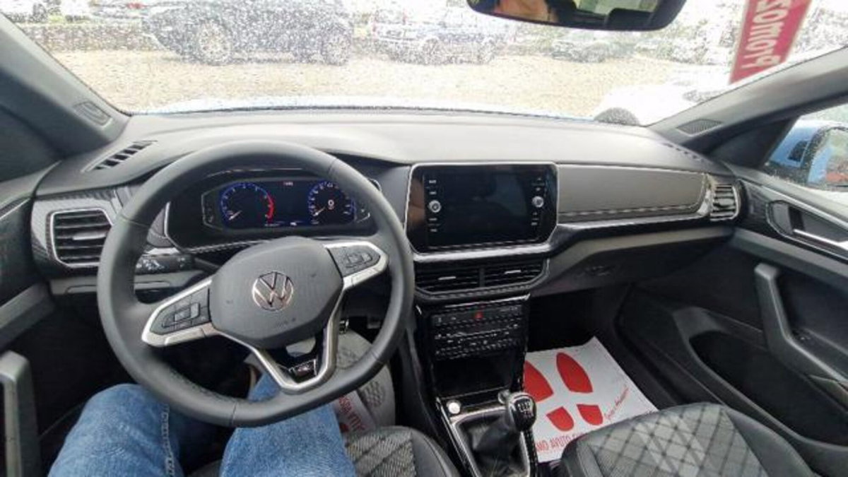 Volkswagen T-Cross 1.0 tsi R-Line 115cv (6)