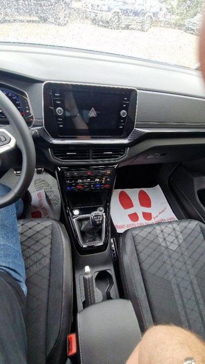 Volkswagen T-Cross 1.0 tsi R-Line 115cv (7)