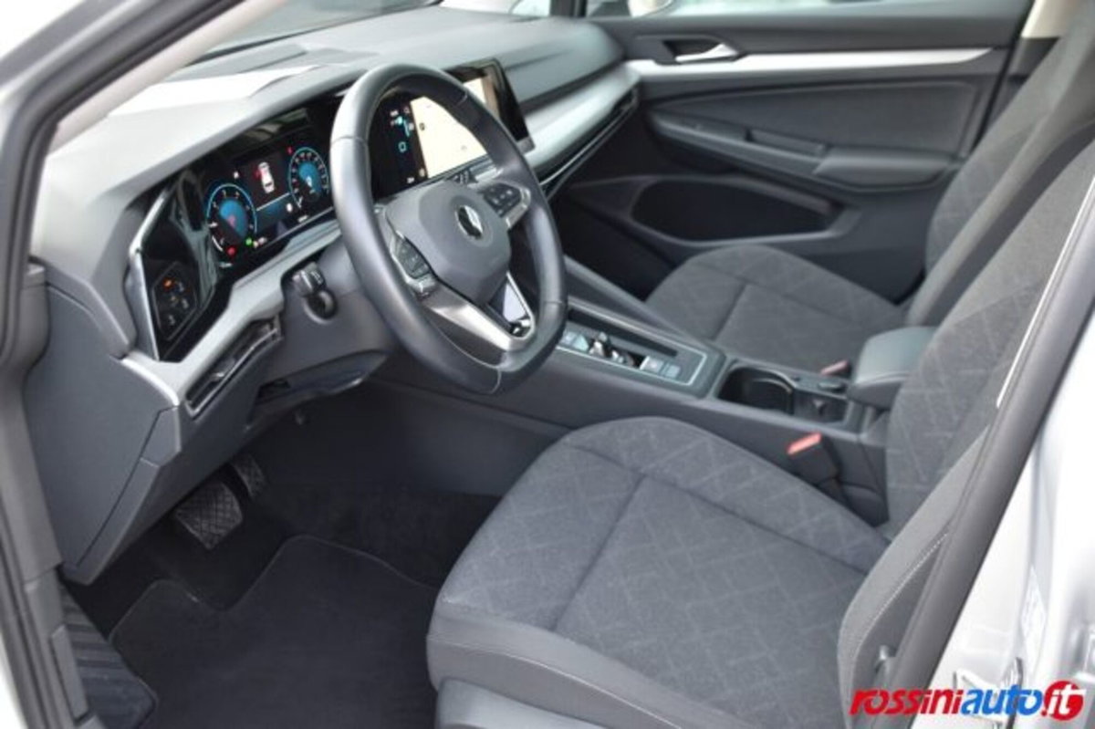 Volkswagen Golf Variant 2.0 TDI SCR DSG Life (11)