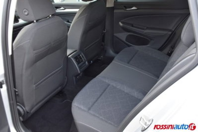 Volkswagen Golf Variant 2.0 TDI SCR DSG Life (12)