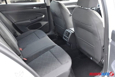 Volkswagen Golf Variant 2.0 TDI SCR DSG Life (13)