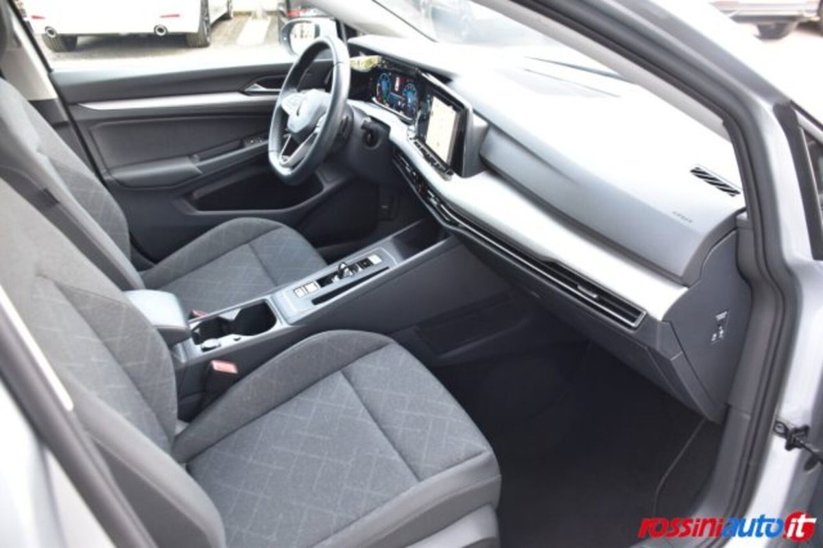 Volkswagen Golf Variant 2.0 TDI SCR DSG Life (14)