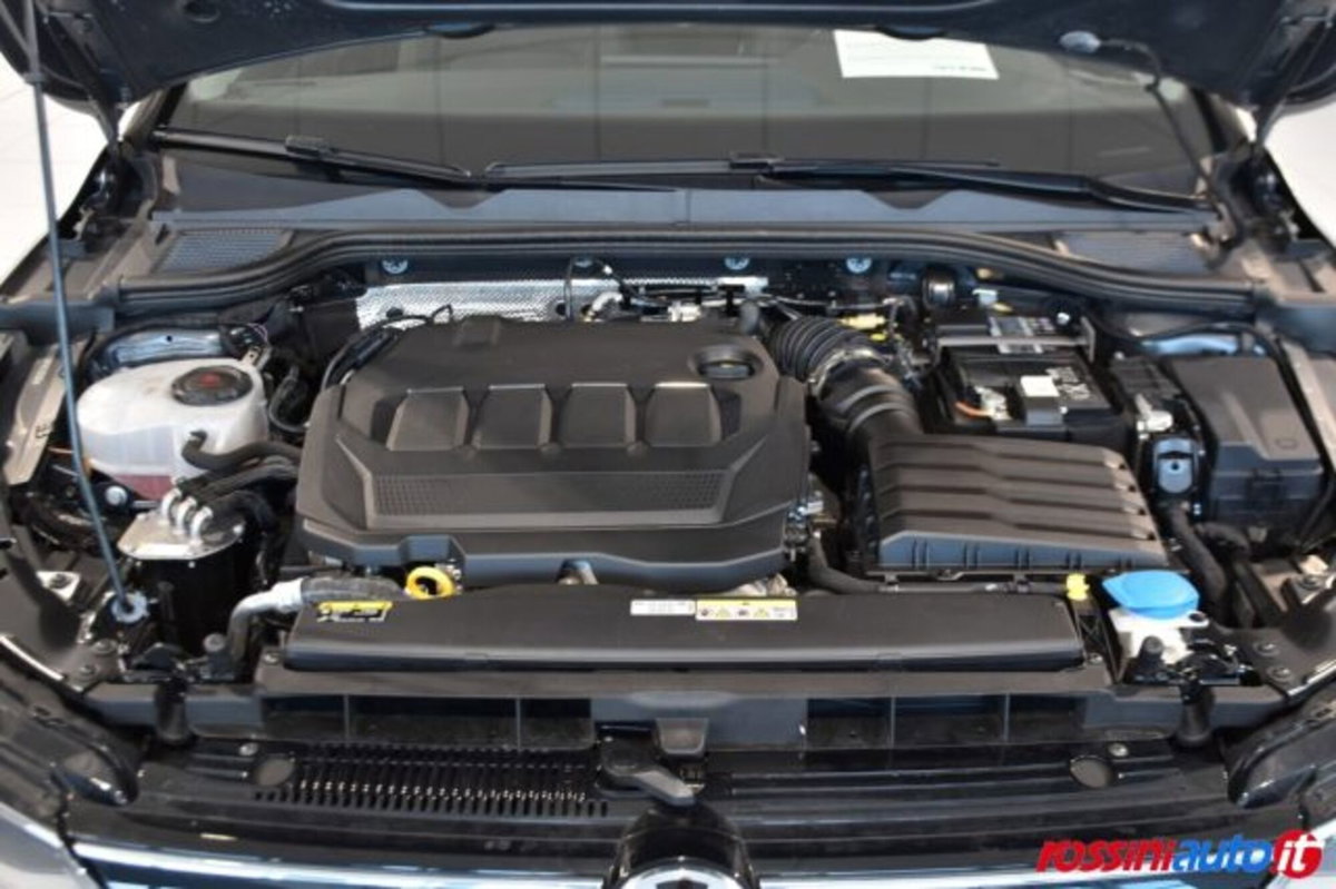 Volkswagen Golf Variant 2.0 TDI SCR DSG Life (17)