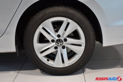 Volkswagen Golf Variant 2.0 TDI SCR DSG Life (19)